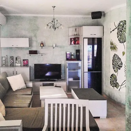 Three-bedroom Holiday In Village קושריצה