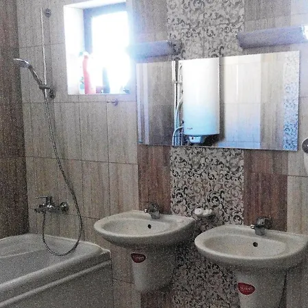 Three-bedroom Holiday In Village קושריצה