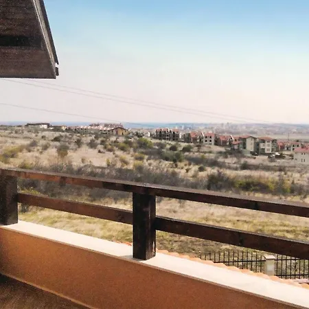 Three-bedroom Holiday In Village Kosharitsa